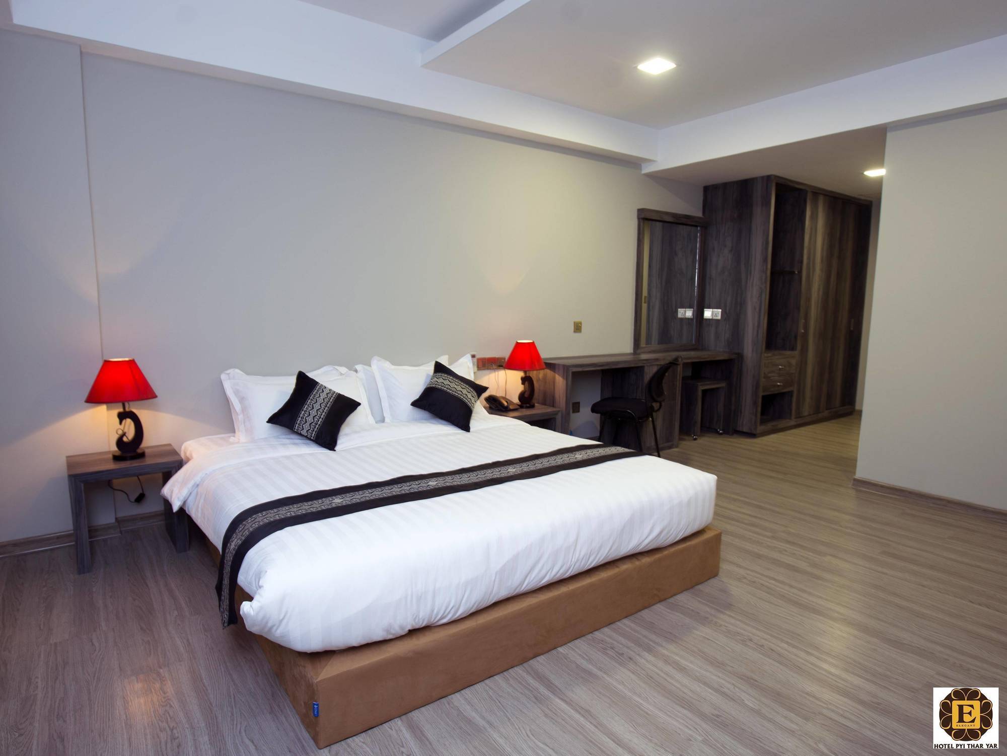 Elegant Hotel Pyi Thar Yar Yangon Dış mekan fotoğraf