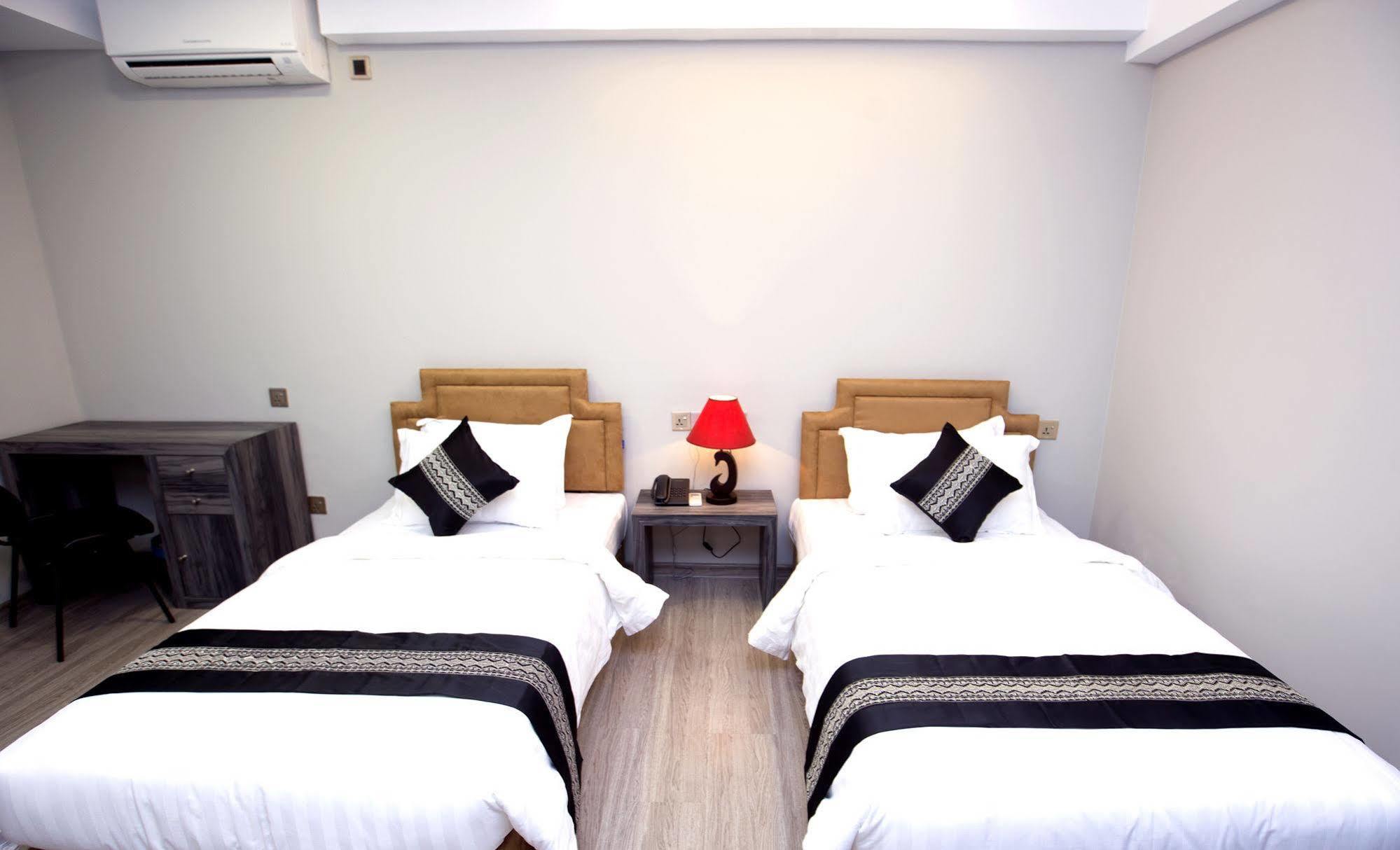 Elegant Hotel Pyi Thar Yar Yangon Dış mekan fotoğraf