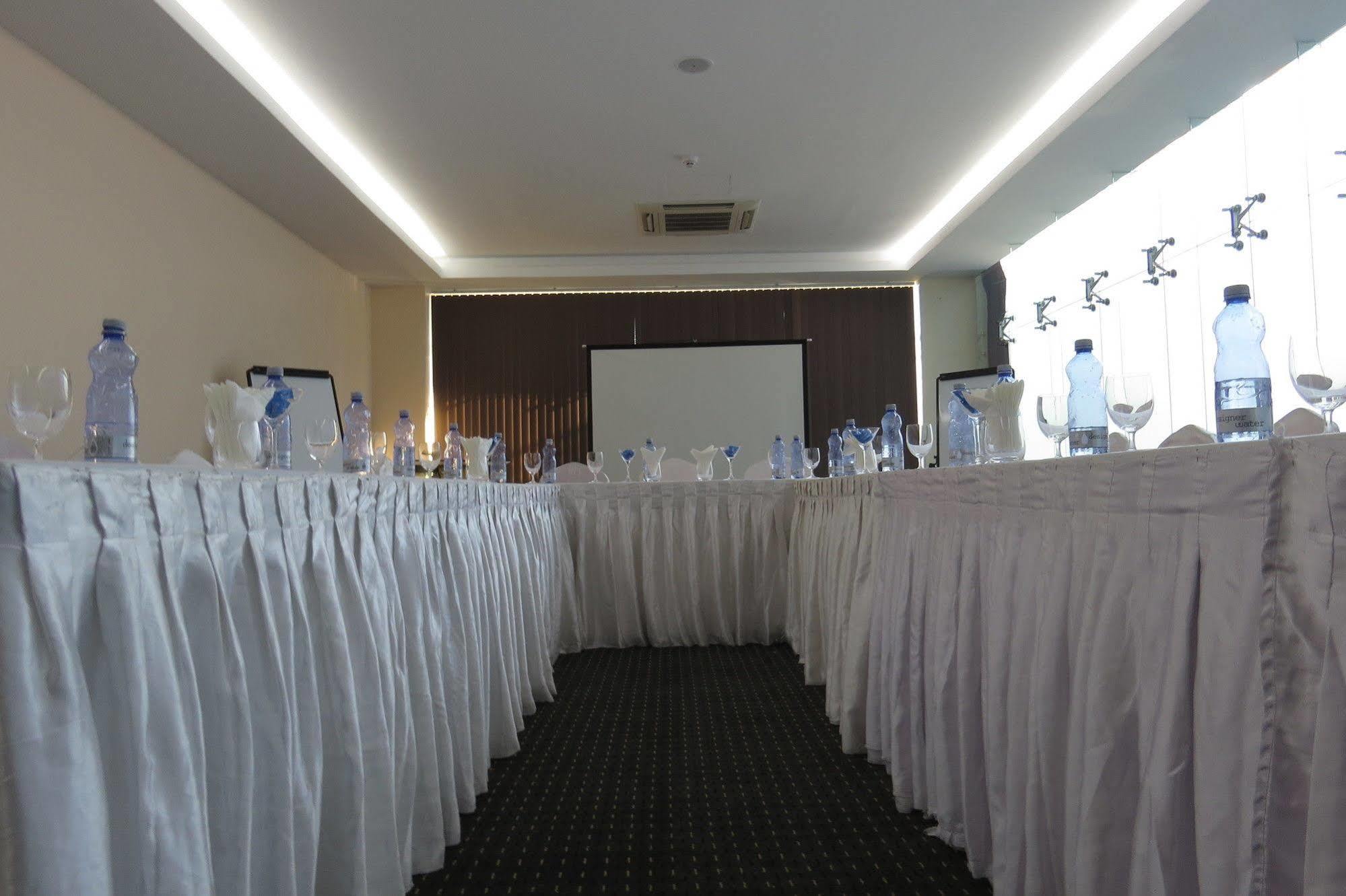 Elegant Hotel Pyi Thar Yar Yangon Dış mekan fotoğraf