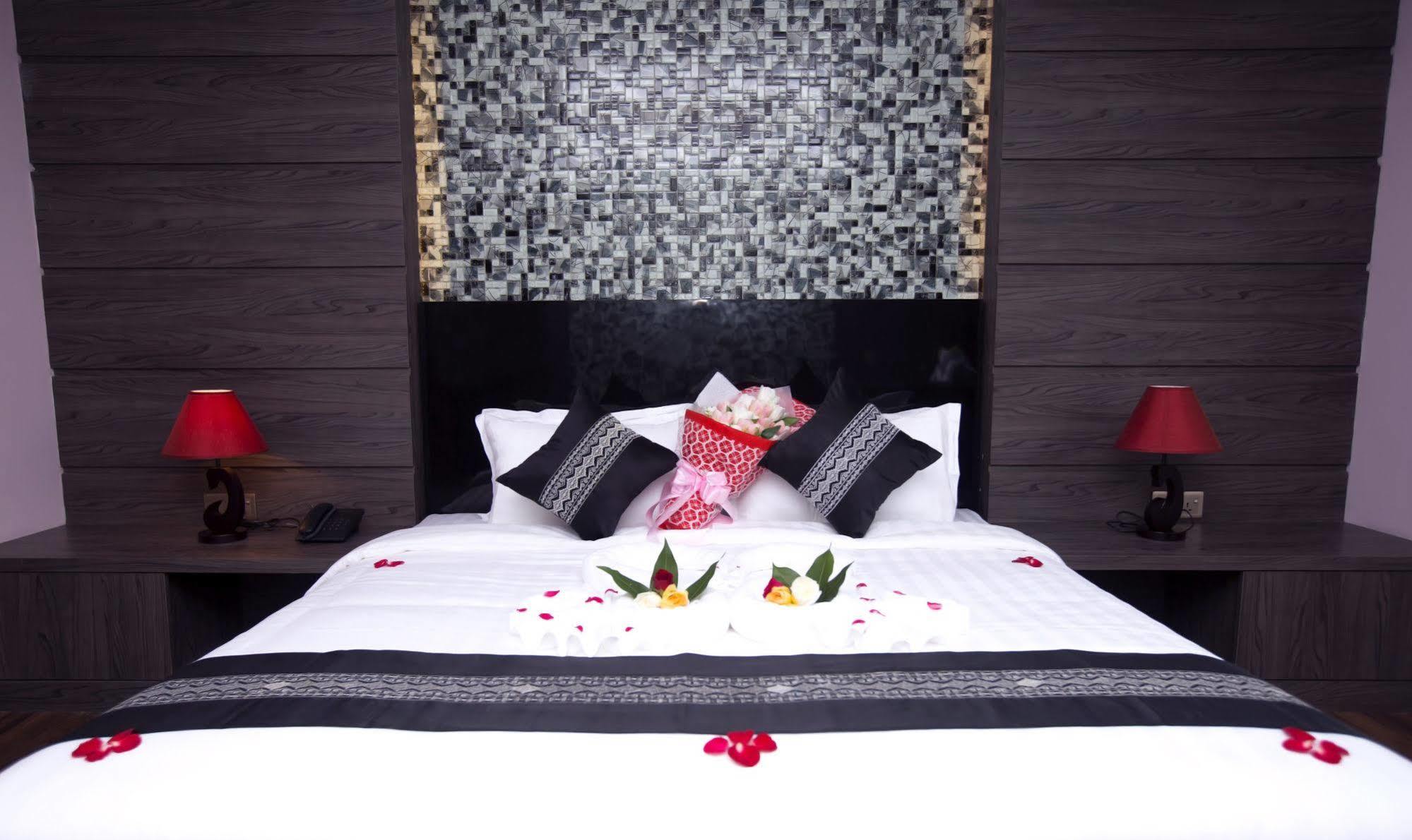 Elegant Hotel Pyi Thar Yar Yangon Dış mekan fotoğraf